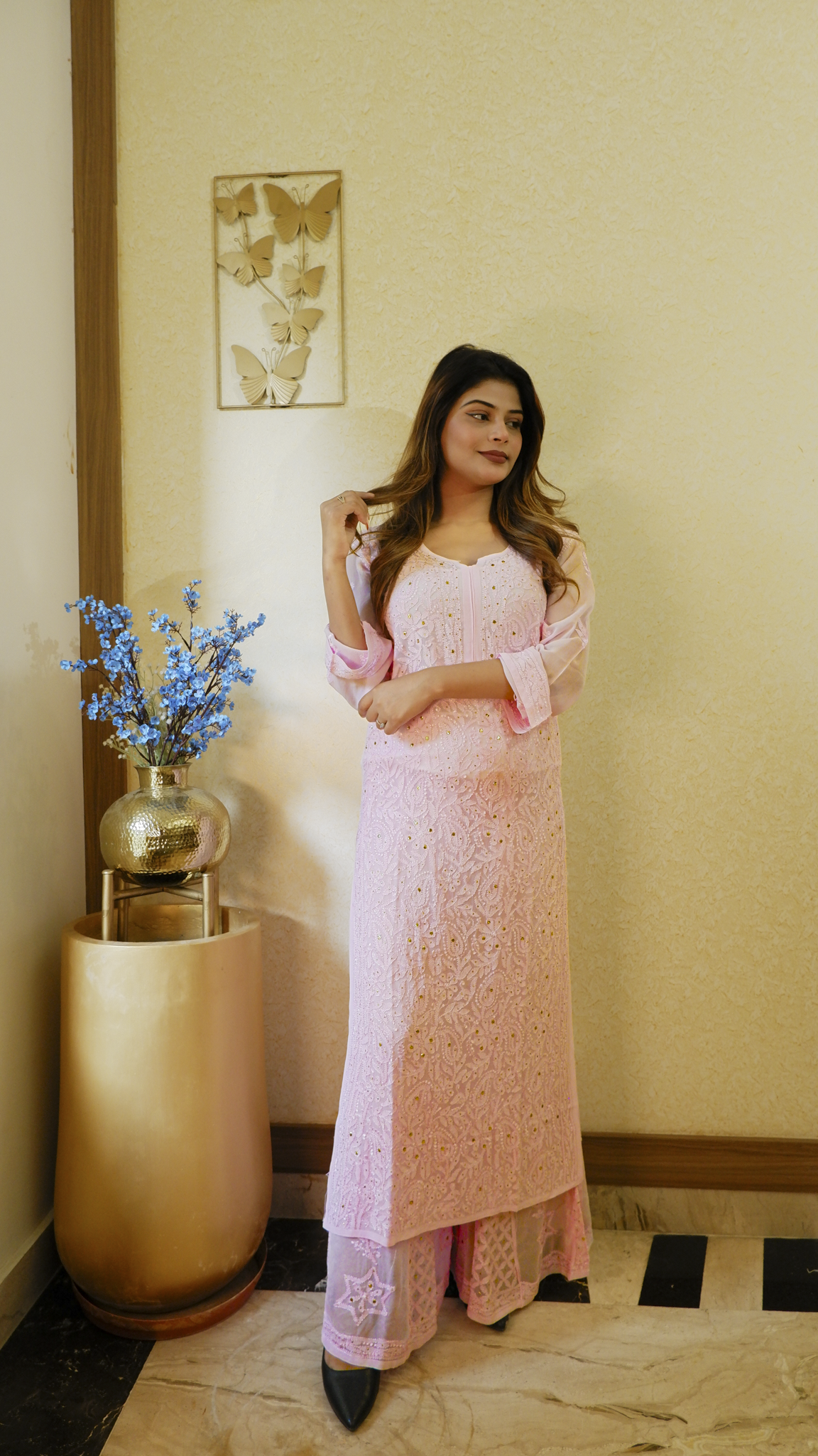 Gulabi Nazaakat