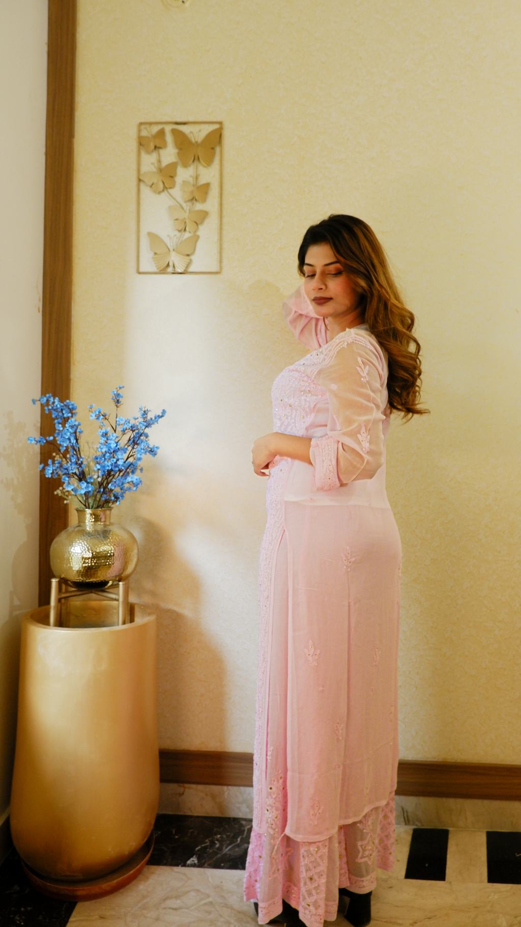 Gulabi Nazaakat