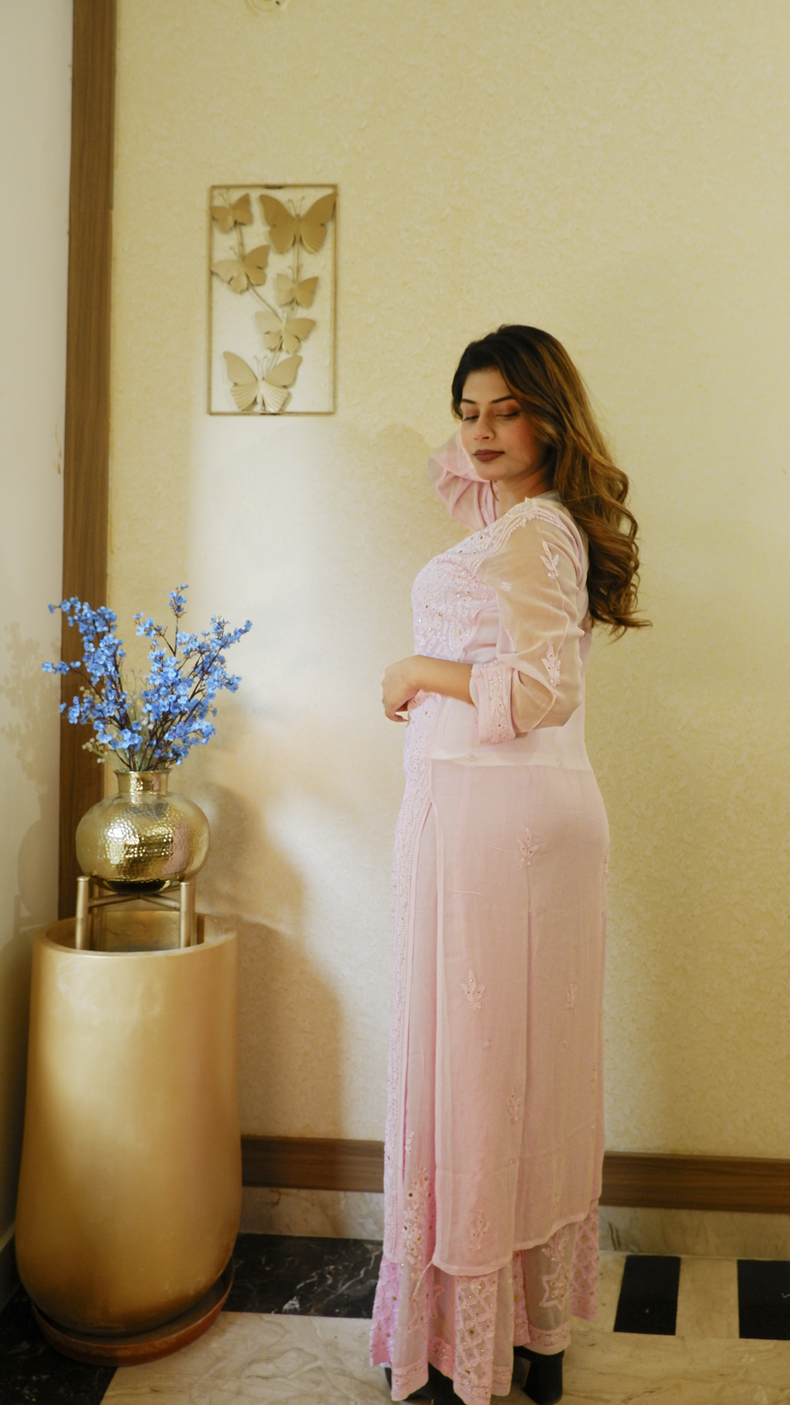 Gulabi Nazaakat